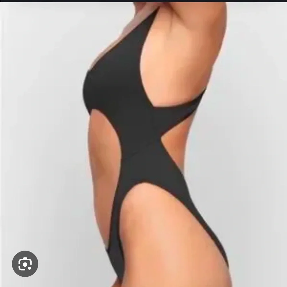 Skims recycled swim cutout monokini onyx black 2x nwt 🖤